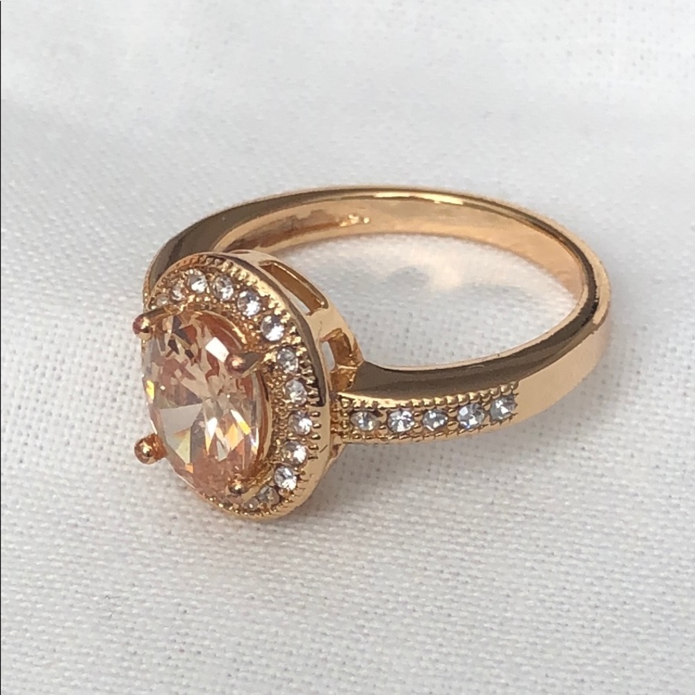 Cubic Zirconia CZ & Champagne size 7 hallo oval ring frame around petite pavé